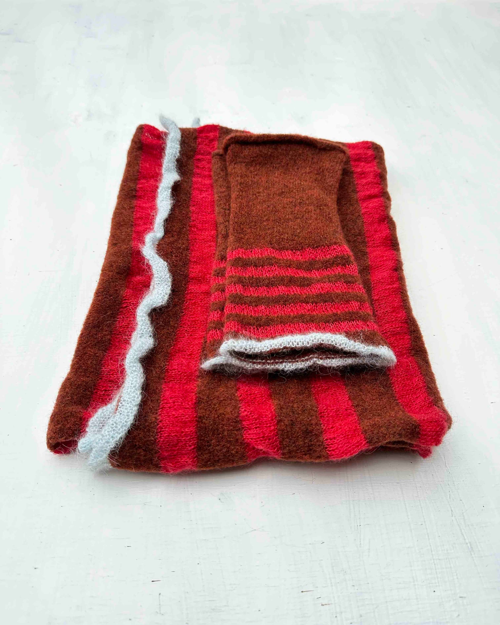 Ribbon Scarf & Gloves Set