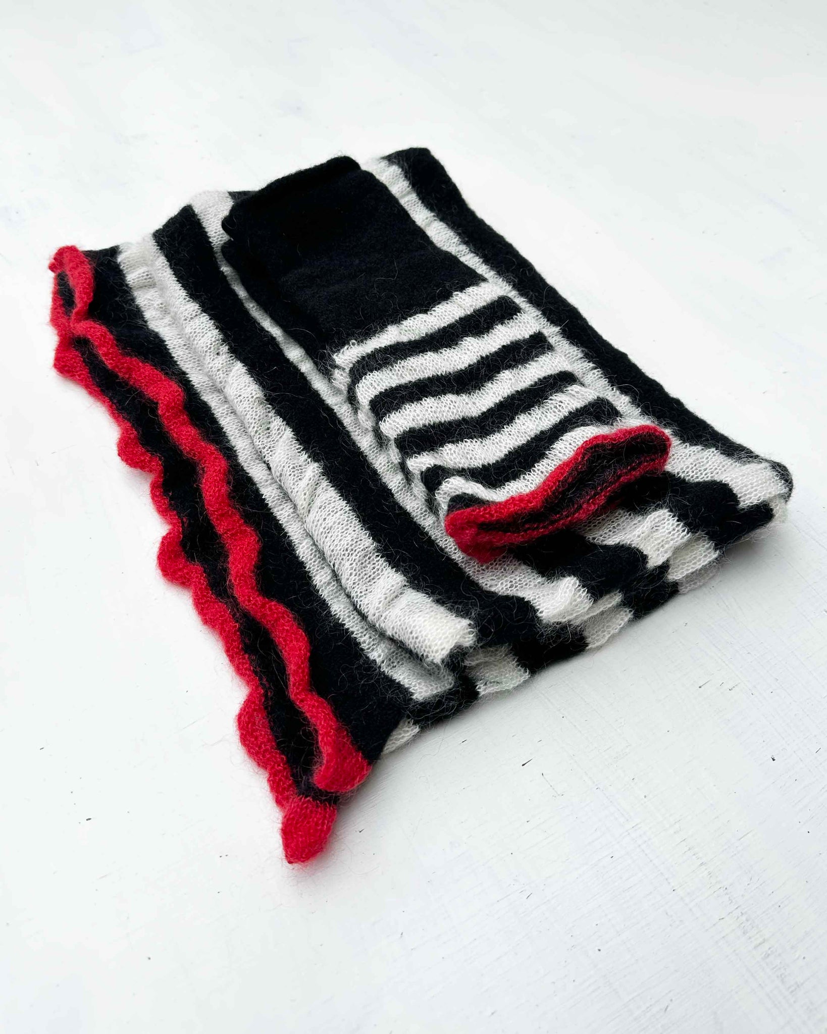 Ribbon Scarf & Gloves Set